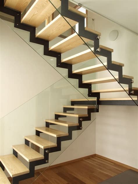 25 Custom Wood Stairs and Railings (PHOTO GALLERY)