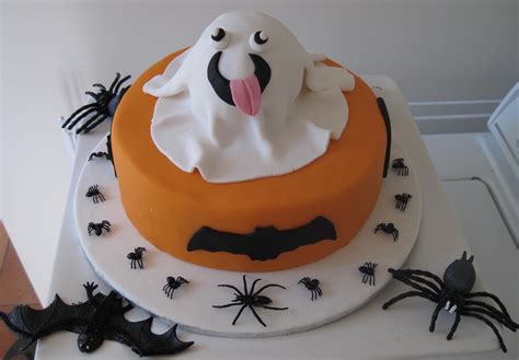 Halloween ghost cake I made | Ghost cake, Halloween ghost cake, Cake