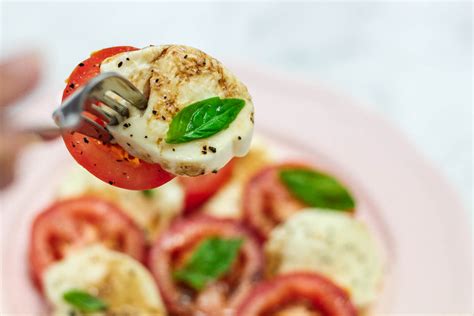 Insalata Caprese Recipe - Maya Kitchenette