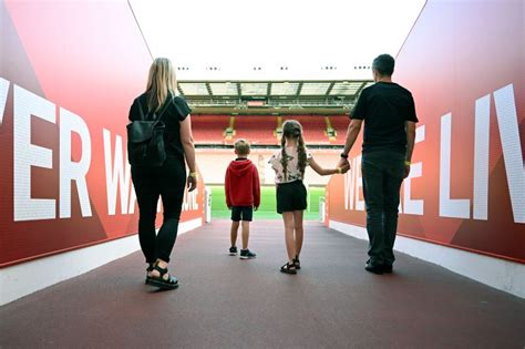 Liverpool Stadium Tour Tickets & Tips | Days Out