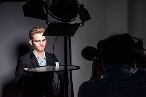 How to take better headshots: great headshot lighting setups