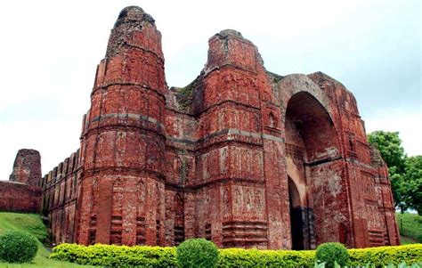 Dakhil Darwaza Malda | Dakhil Darwaza timings, history, images, best time