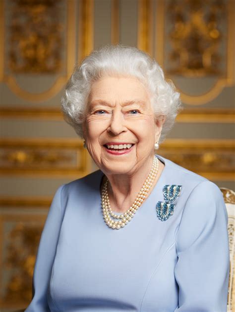 Queen Elizabeth 2 Portrait