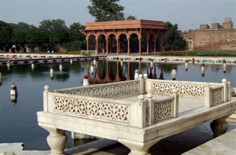 Shalimar Garden History In Urdu Shalimar Bagh Information Shalamar ...