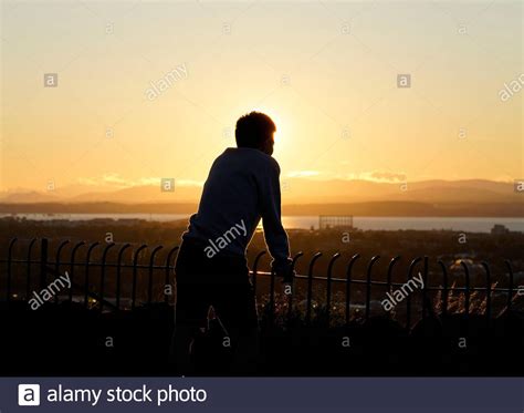 Setting sun silhouette hi-res stock photography and images - Alamy