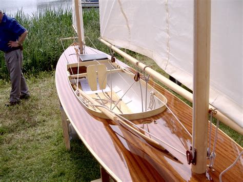 sailing canoe - Google Search | Canoe, Diy boat, Wooden sailboat