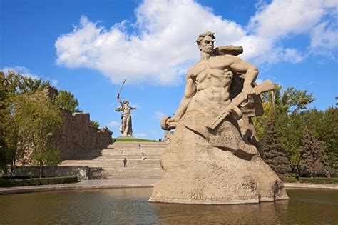 Soviet War Memorial at Mamayev Kurgan | Amusing Planet