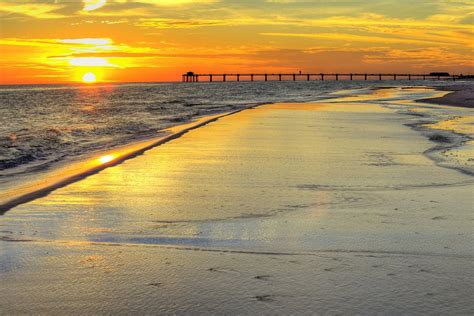 An Okaloosa Island Sunset Photograph by JC Findley