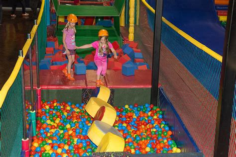 Home | Bounce Bounce - The Trampoline Park