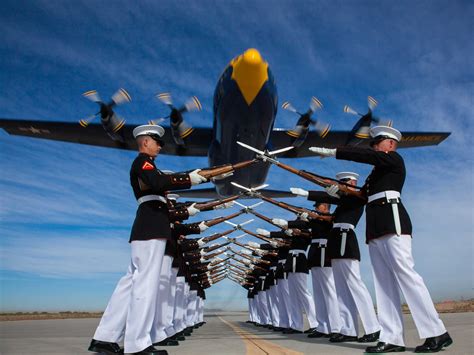 Marine Silent Drill Team With Blue Angels - Business Insider