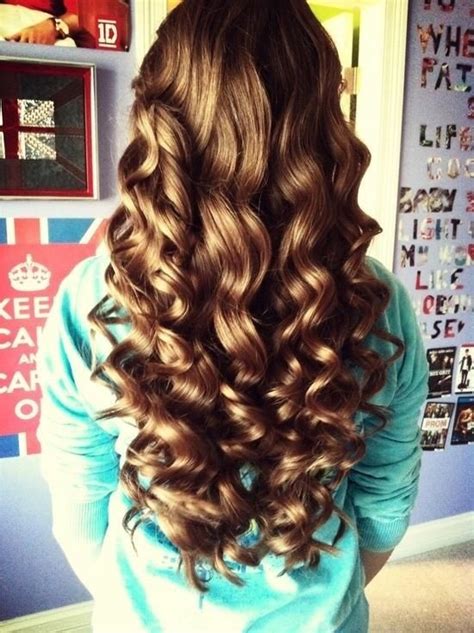 16 Hottest Curly Hairstyles for the Season - Pretty Designs