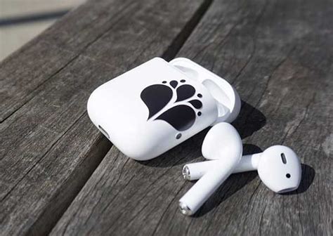 Now you can customize your AirPods charging case because plain white is ...