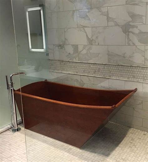 24 DIY Wooden Bathtub Design Ideas To Get Warm And Cozy Atmosphere | Wooden bathtub, Wood tub ...