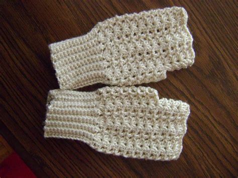 17 Fingerless Gloves Crochet Patterns | Guide Patterns