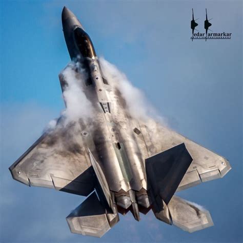 F-22 Raptor taking off with vapor #lockheed #f22 #raptor #vapor #vapour ...