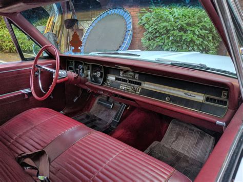 Old Parked Cars Vancouver: 1967 Dodge Polara Hardtop