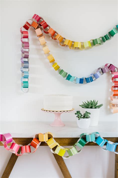 How to make a DIY Paint Chip Paper Chain Garland | The Pretty Life Girls