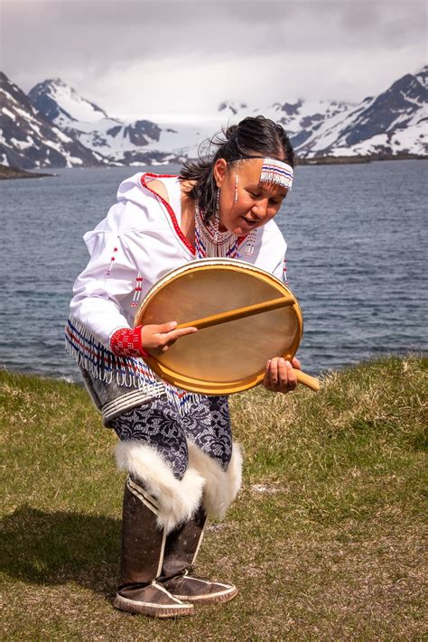 Inuit Drum Dancing • A unique traditional experience | Guide to Greenland