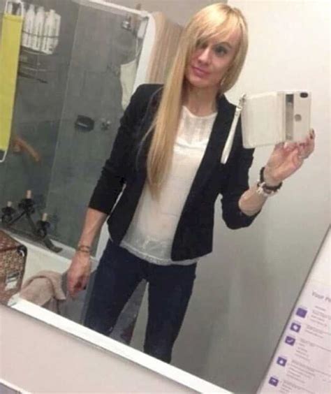 16 Hilariously Bad Selfie Fails By People Who Should’ve Checked The ...