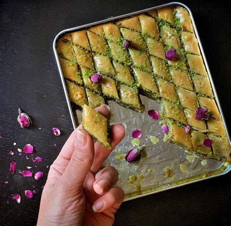 Top 13 Persian Sweets with Pictures+Ingredients 2023