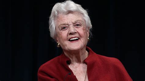 How Did Angela Lansbury Die? Cause of Death, How She Passed, Last Words | StyleCaster