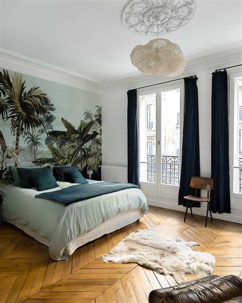 20 Dreamy Parisian Bedroom Decorating Ideas