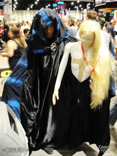 Marvel's Cloak and Dagger fight crime at San Diego Comic-Con - Cosplay ...