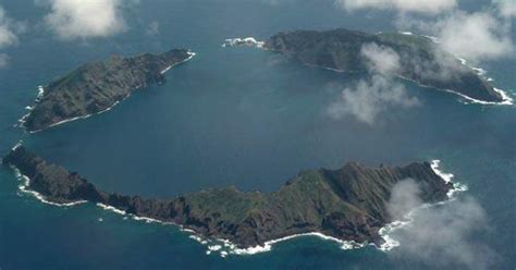 Guam sailors cruise to the remote Maug Islands