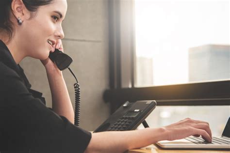 5 Telephone Answering Tips for Customer Service Reps | VoiceLink