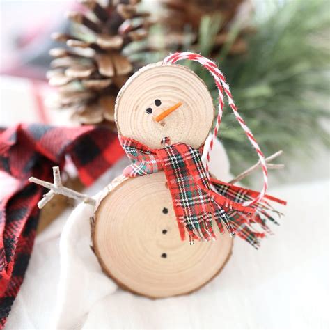 10 DIY Wood Slice Ornaments - U Create