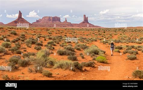 Hiking the Wildcat trail in Monument Valley Stock Photo - Alamy