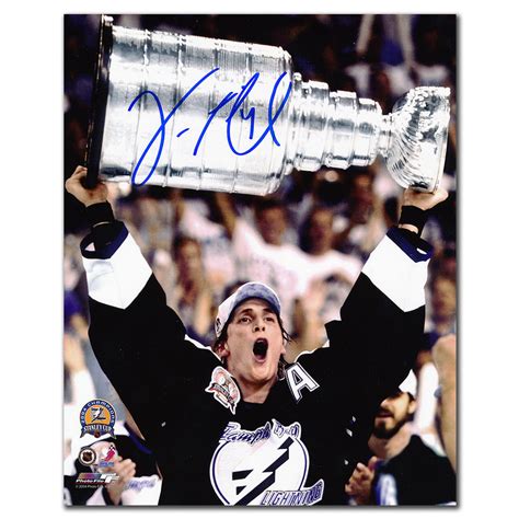 Vincent Lecavalier Tampa Bay Lightning 2004 STANLEY CUP Autographed 8x10 - NHL Auctions