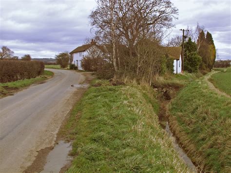 Mole Lodge © Paul Harrop :: Geograph Britain and Ireland