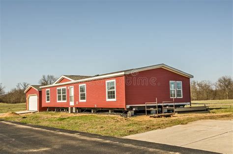 Red Vinyl Siding on New Manufactured Home Stock Image - Image of housing, construction: 132043885