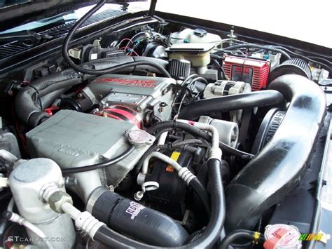 1991 GMC Syclone Standard Syclone Model Engine Photos | GTCarLot.com