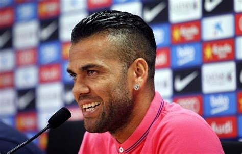 Dani Alves: "El año que viene me mudo a Inglaterra" - Libertad Digital