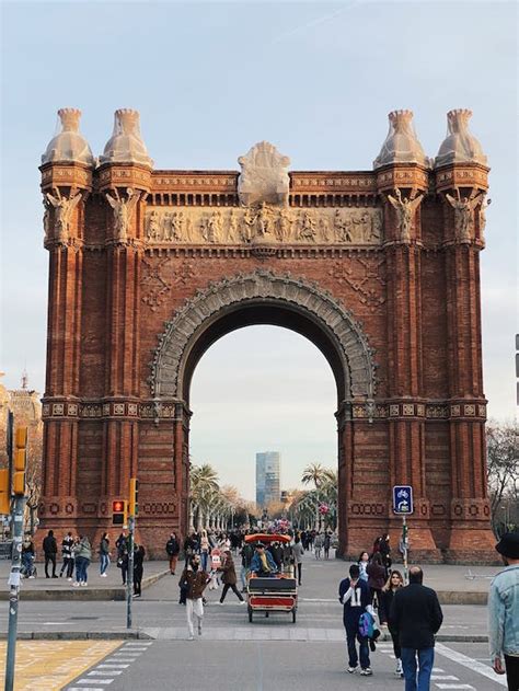 Arc de Triomf in Barcelona · Free Stock Photo