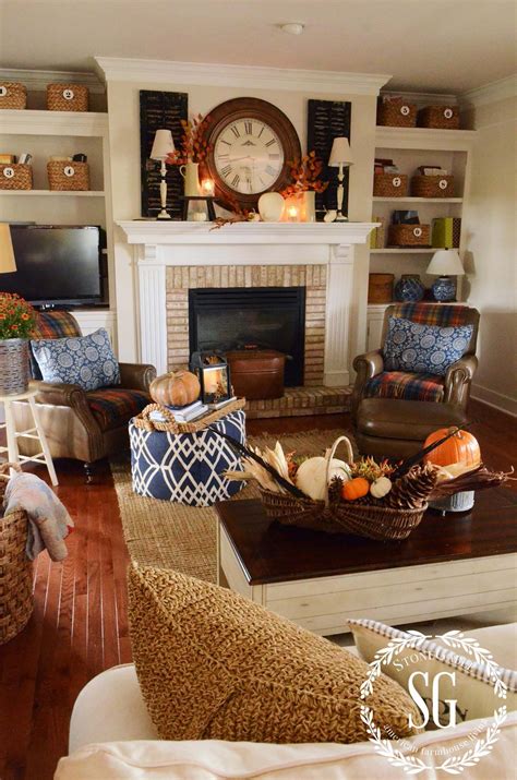 35 Gorgeous fall decorating ideas to transform your interiors | Fall living room, Home living ...