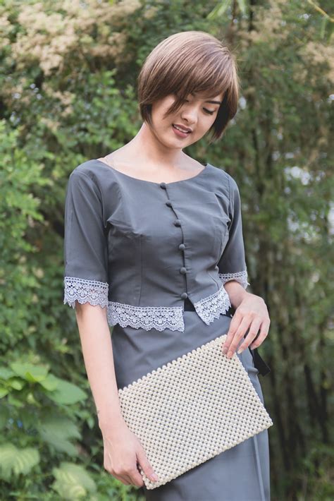 very simple Myanmar outfit by Fashionology online shop | Myanmar ...