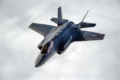 F-35 Lightning II Stealth Fighter Facts You Need To Know | Military Machine