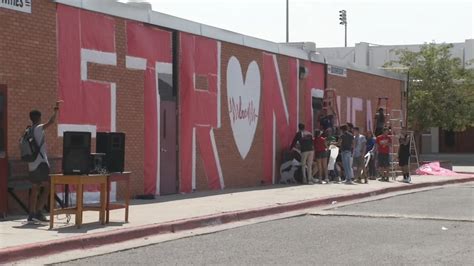 'El Paso Strong, We are one heart' mural for UMC patients | KDBC