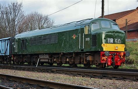 Class 45 'Peak' Diesel Locomotive No. D123 At Loughborough… | Flickr