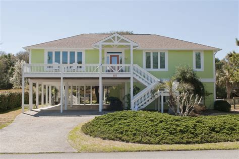 3 Bdr Beach Cottage Home for Sale in Emerald Isle, NC