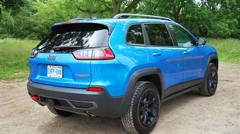 2019 Jeep Cherokee Trailhawk Review | AutoTrader.ca