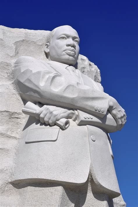 Martin Luther King Statue Monument in Washington DC - Touchdown Trips