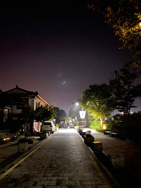 Jeonju Hanok Village’s Autumn Night View