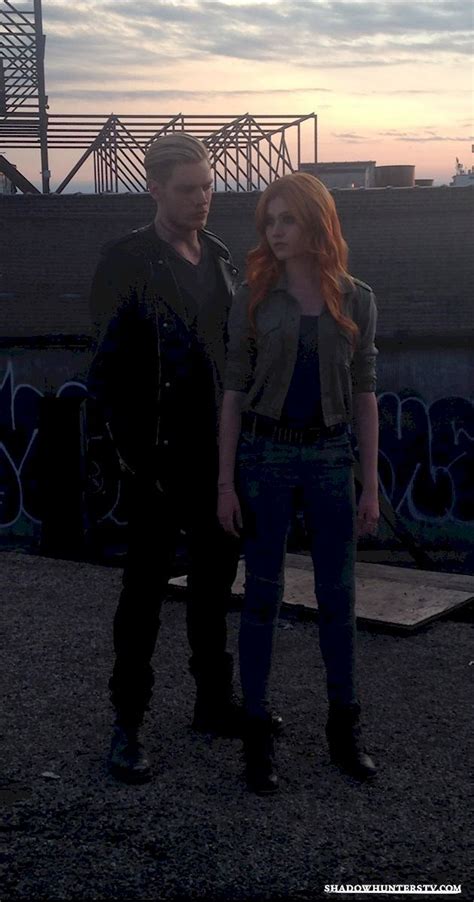 Shadowhunters - [EXCLUSIVE PHOTOS] 4 Reasons Why You Need These Clary And Jace Photos In Your ...