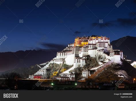 Potala Palace Tibet Image & Photo (Free Trial) | Bigstock