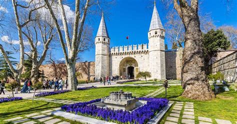 Topkapi Palace Museum & Harem 2024 | Tickets, History & more