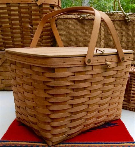 Large Vintage Longaberger Picnic Basket with Riser ca. 1994